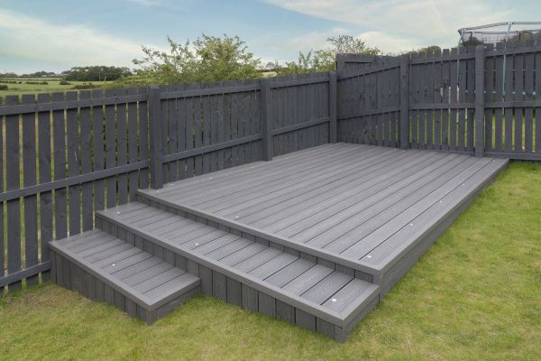 Vinyl Deck Construction in Great Falls